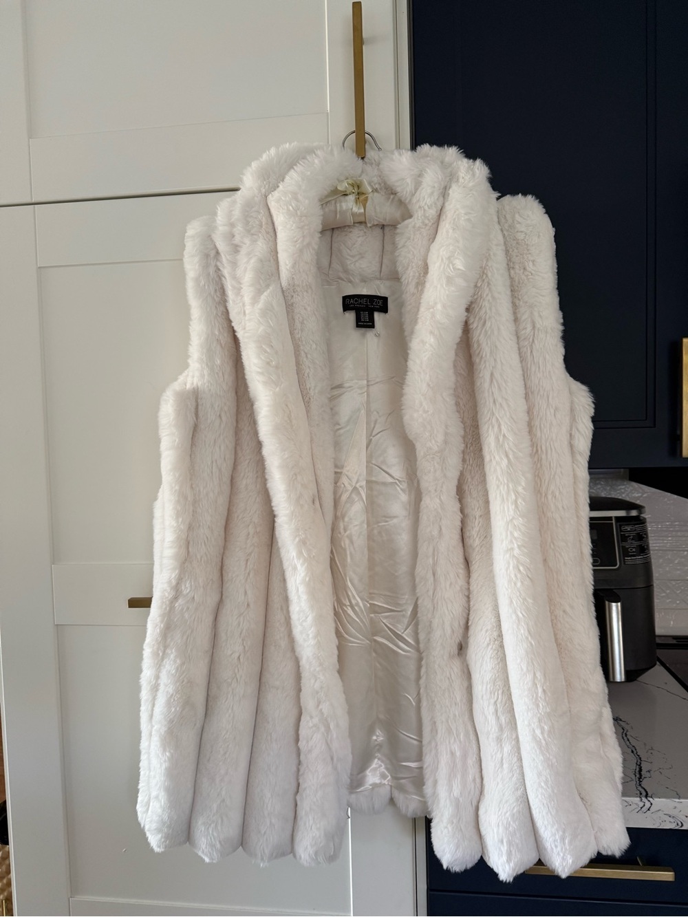 RACHEL Rachel Roy Ivory Faux Fur Hooded Vest Medium roomy see pictures for measu